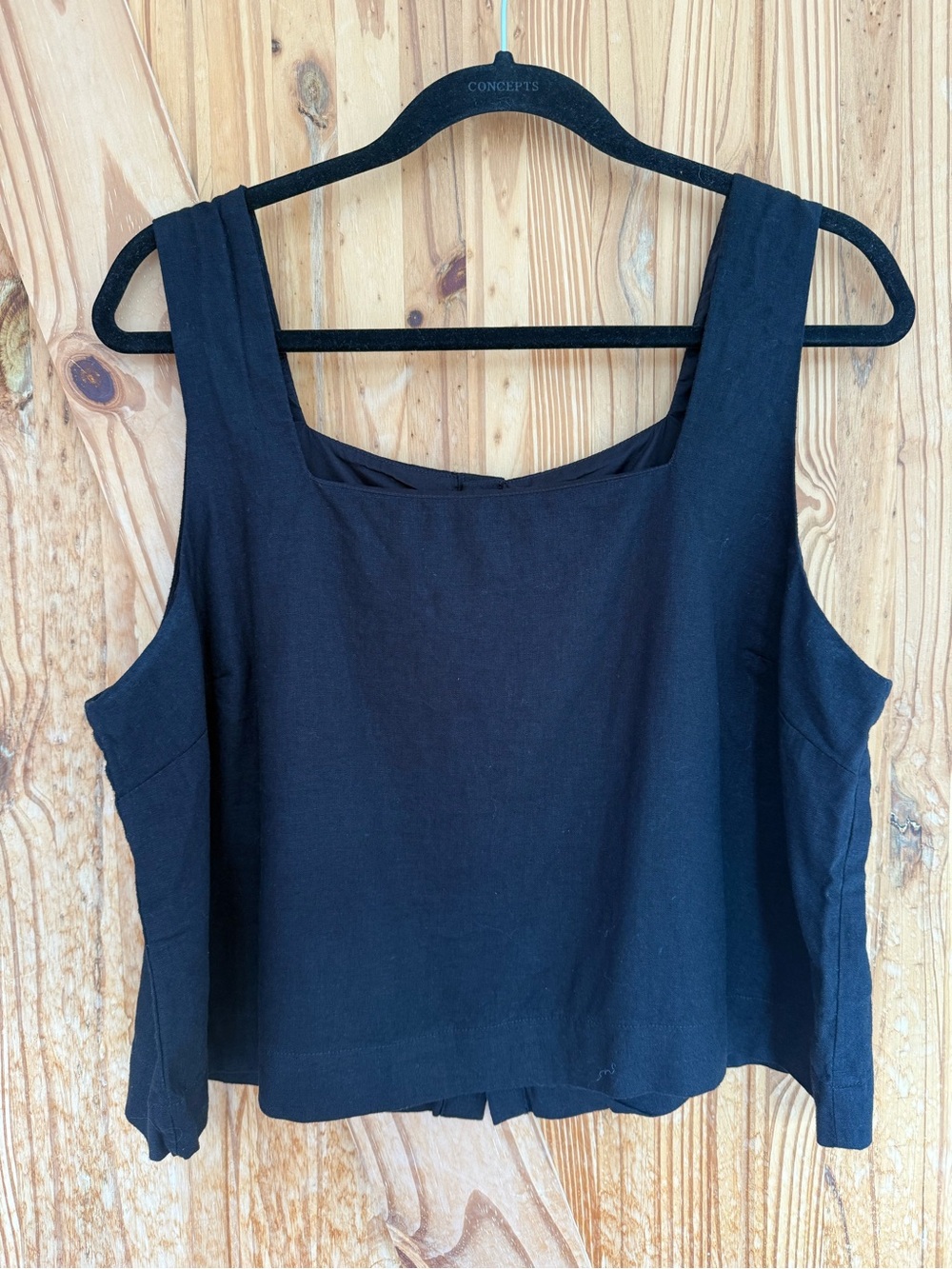 GAP Crop Linen Top